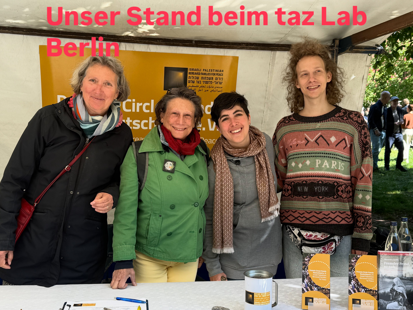 Parents Circle Friends Deutschland e. V., Frauengruppe beim Stand im Taz-Lab